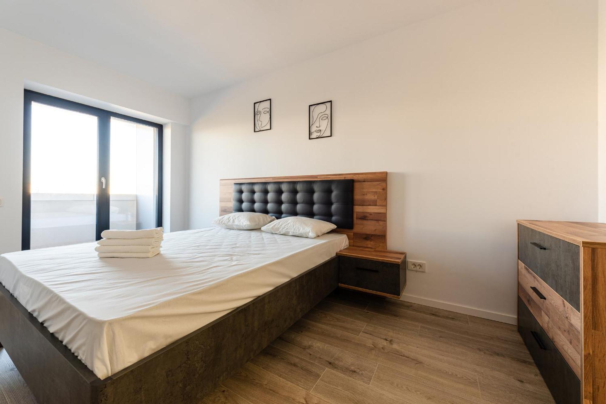 Vanda - Park-View Apartment With Private Balcony Bükreş Dış mekan fotoğraf